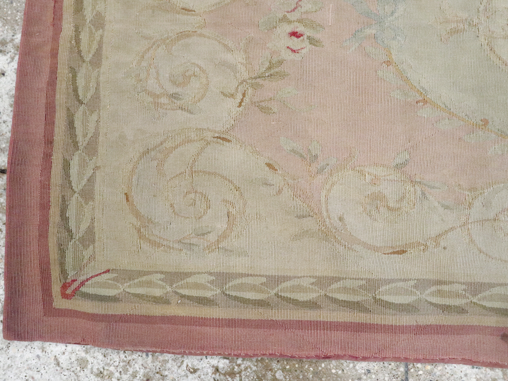 Antique French Aubusson Rug, No.14331 - Galerie Shabab