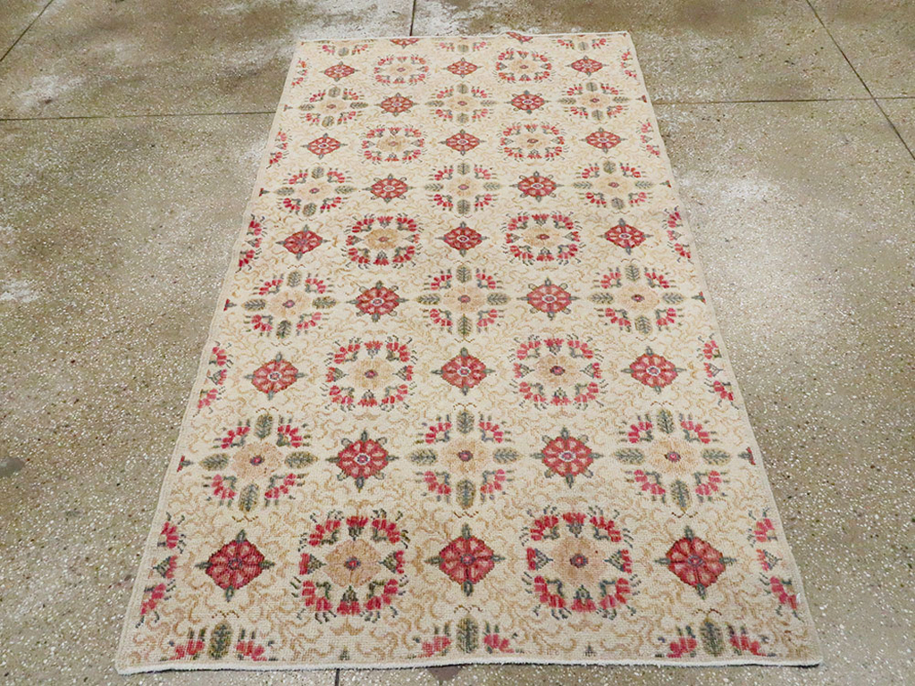 Vintage Anatolian Rug, No.14333 - Galerie Shabab