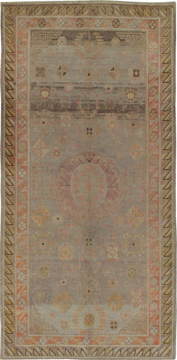 Antique Khotan Carpet, No.14418 - Galerie Shabab