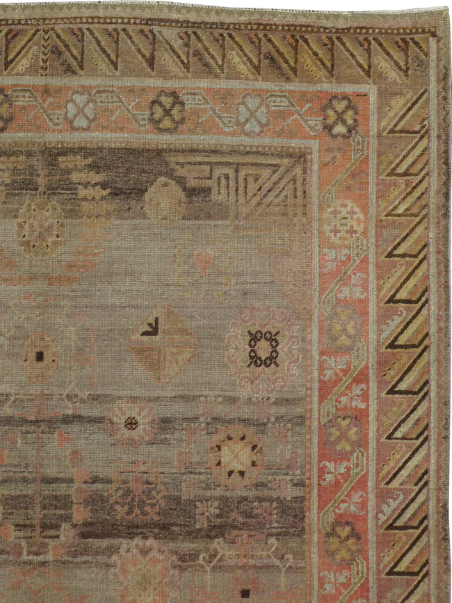 Antique Khotan Carpet, No.14418 - Galerie Shabab