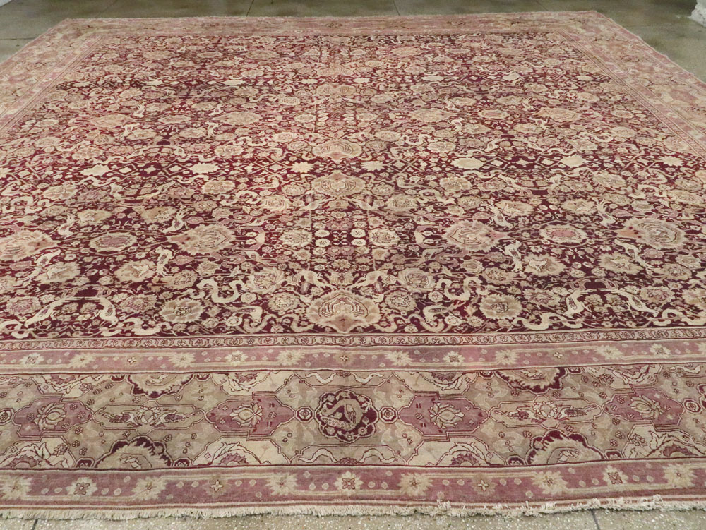 Antique Indian Agra Square Carpet, No.14425 - Galerie Shabab