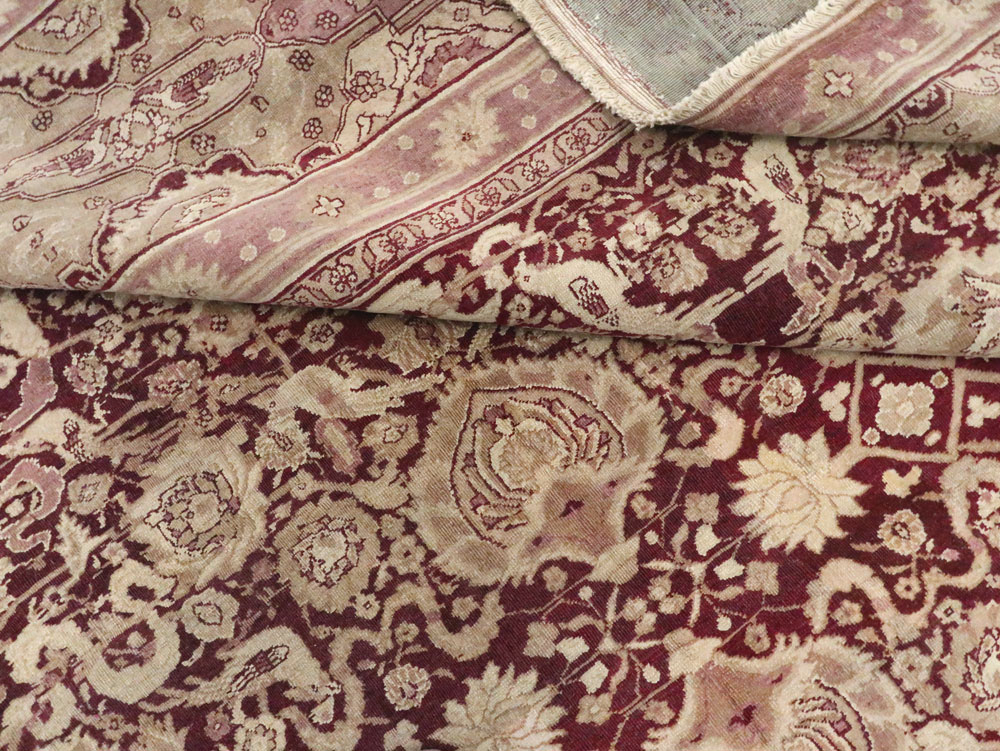 Antique Indian Agra Square Carpet, No.14425 - Galerie Shabab