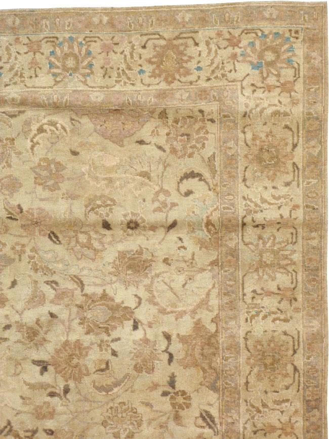 Antique Persian Tabriz Carpet, No.14456 - Galerie Shabab