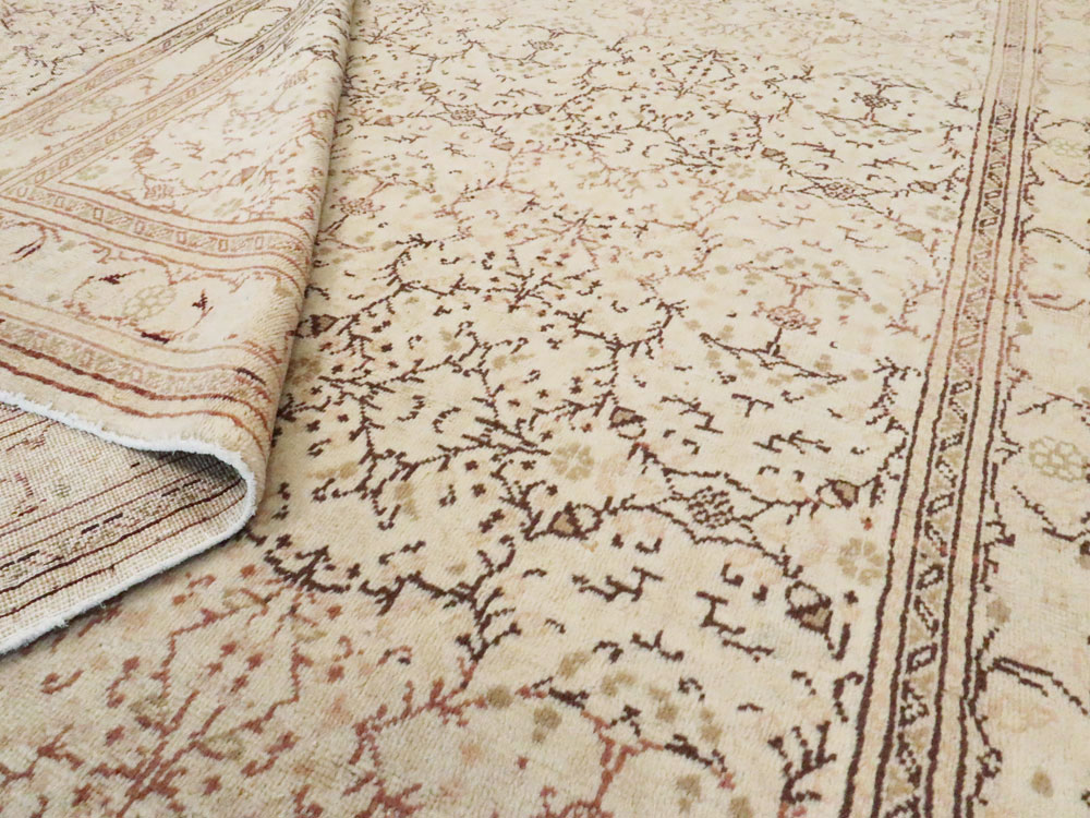 Vintage Turkish Sivas Carpet, No.14474 - Galerie Shabab