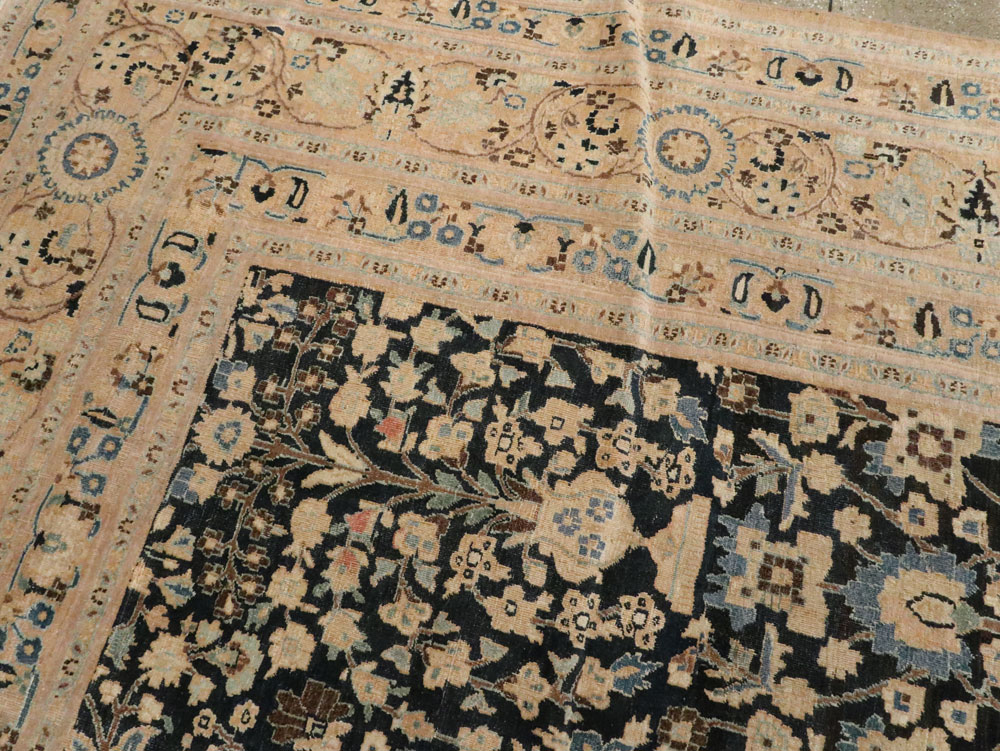 Antique Persian Mashad Carpet, No.14602 - Galerie Shabab