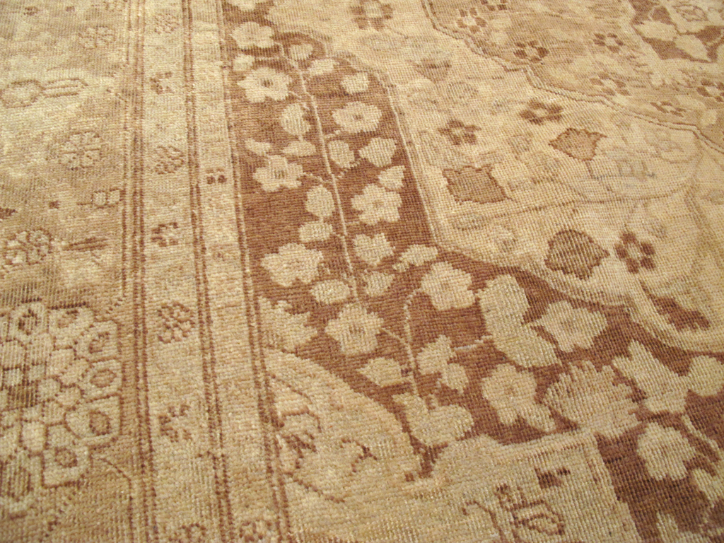 Antique Persian Tabriz Square Carpet, No.14643 - Galerie Shabab