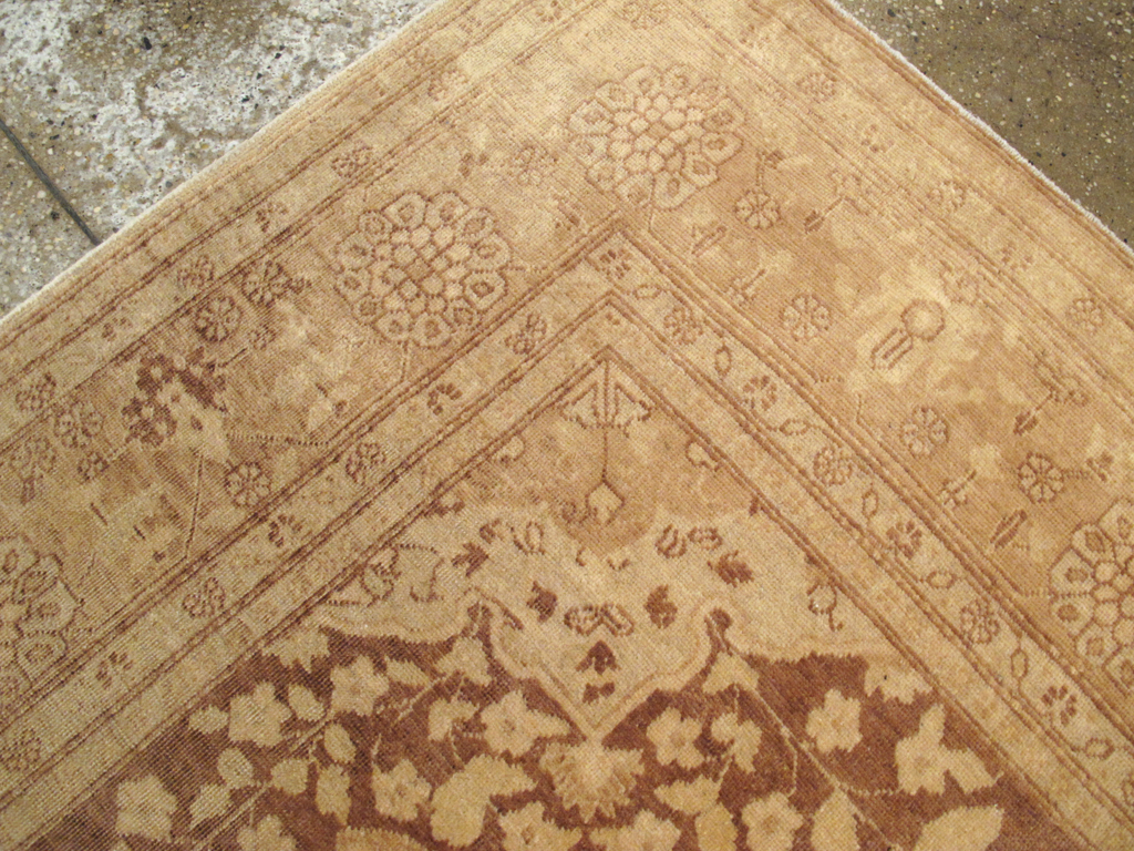 Antique Persian Tabriz Square Carpet, No.14643 - Galerie Shabab