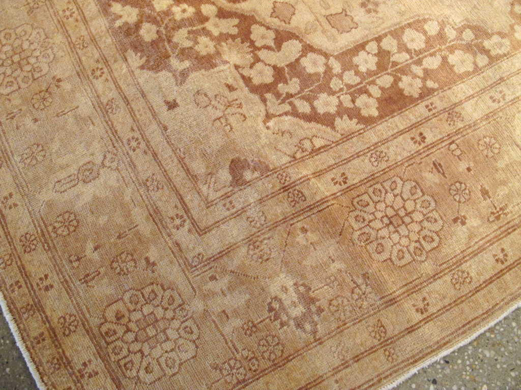 Antique Persian Tabriz Square Carpet, No.14643 - Galerie Shabab