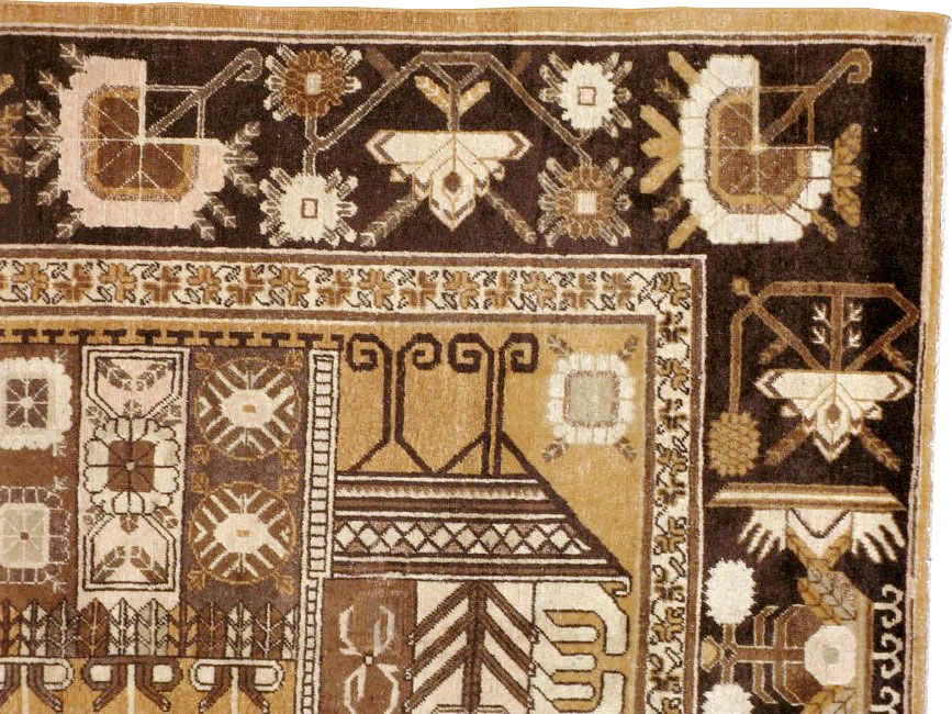 Vintage East Turkestan Khotan Pictorial Carpet, No.14651 - Galerie Shabab