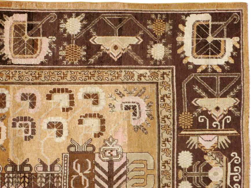 Vintage East Turkestan Khotan Pictorial Carpet, No.14651 - Galerie Shabab