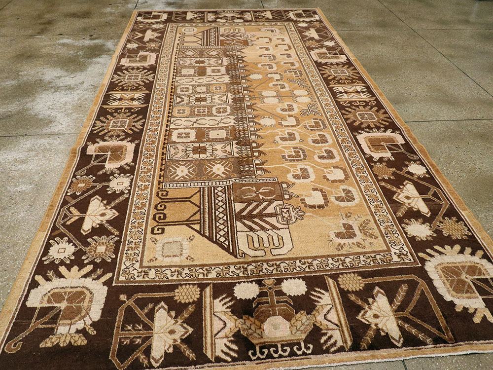 Vintage East Turkestan Khotan Pictorial Carpet, No.14651 - Galerie Shabab