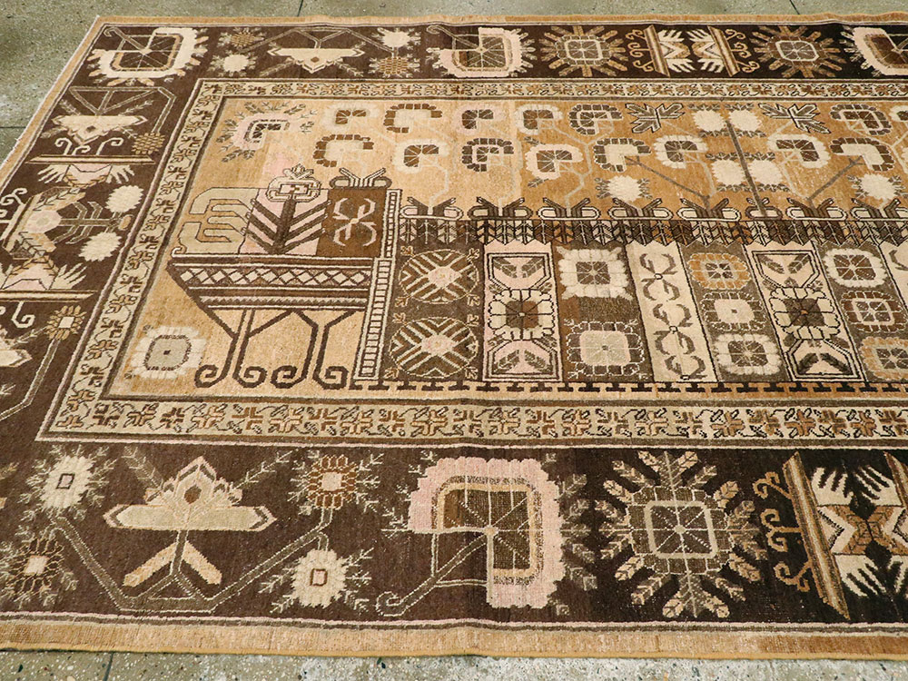 Vintage East Turkestan Khotan Pictorial Carpet, No.14651 - Galerie Shabab