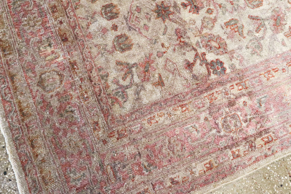 Antique Turkish Oushak Rug, No.14677 - Galerie Shabab