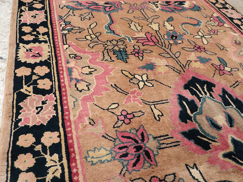 Antique Indian Lahore Rug, No.14688 - Galerie Shabab