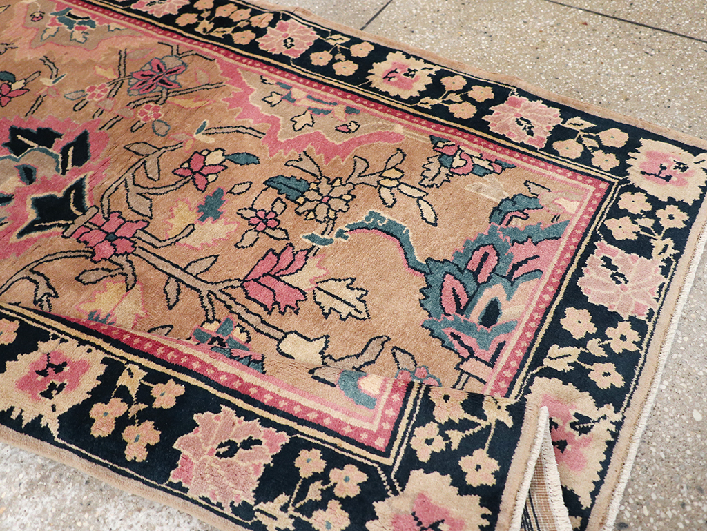 Antique Indian Lahore Rug, No.14688 - Galerie Shabab