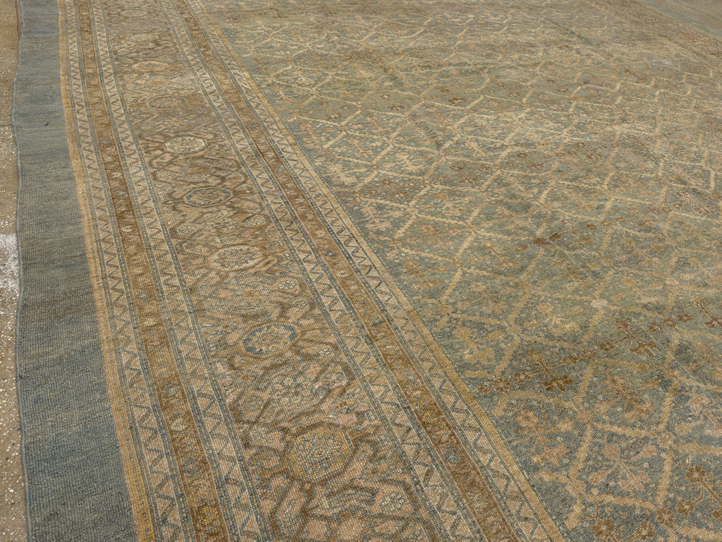 Antique Persian Bibikabad Oversize Carpet, No.14689 - Galerie Shabab