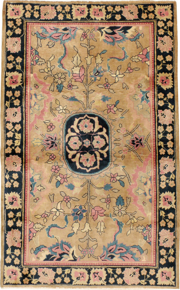 Antique Indian Lahore Rug, No.14696 - Galerie Shabab