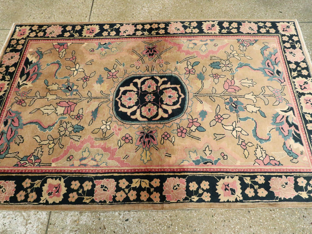 Antique Indian Lahore Rug, No.14696 - Galerie Shabab