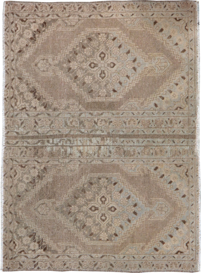 Antique Persian Tabriz Rug, No.14707 - Galerie Shabab