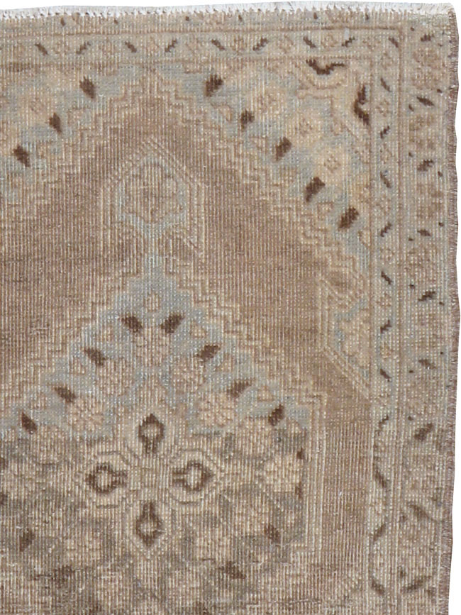 Antique Persian Tabriz Rug, No.14707 - Galerie Shabab
