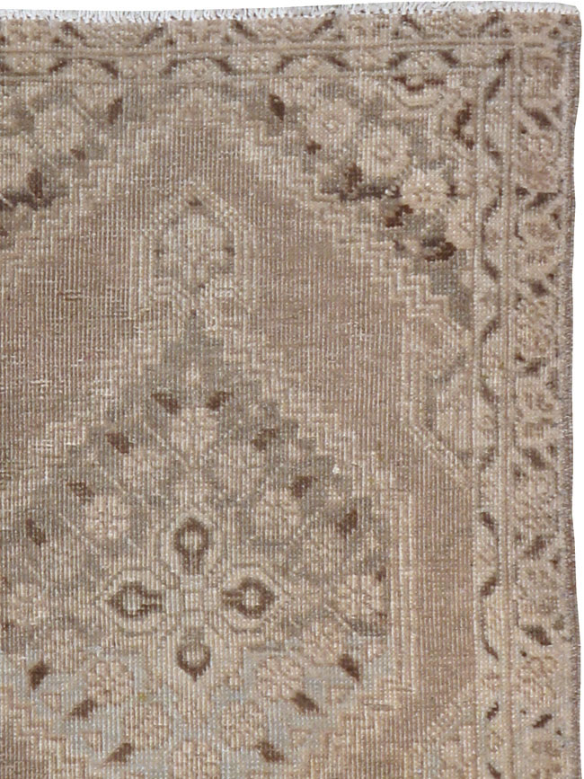 Antique Persian Tabriz Rug, No.14707 - Galerie Shabab