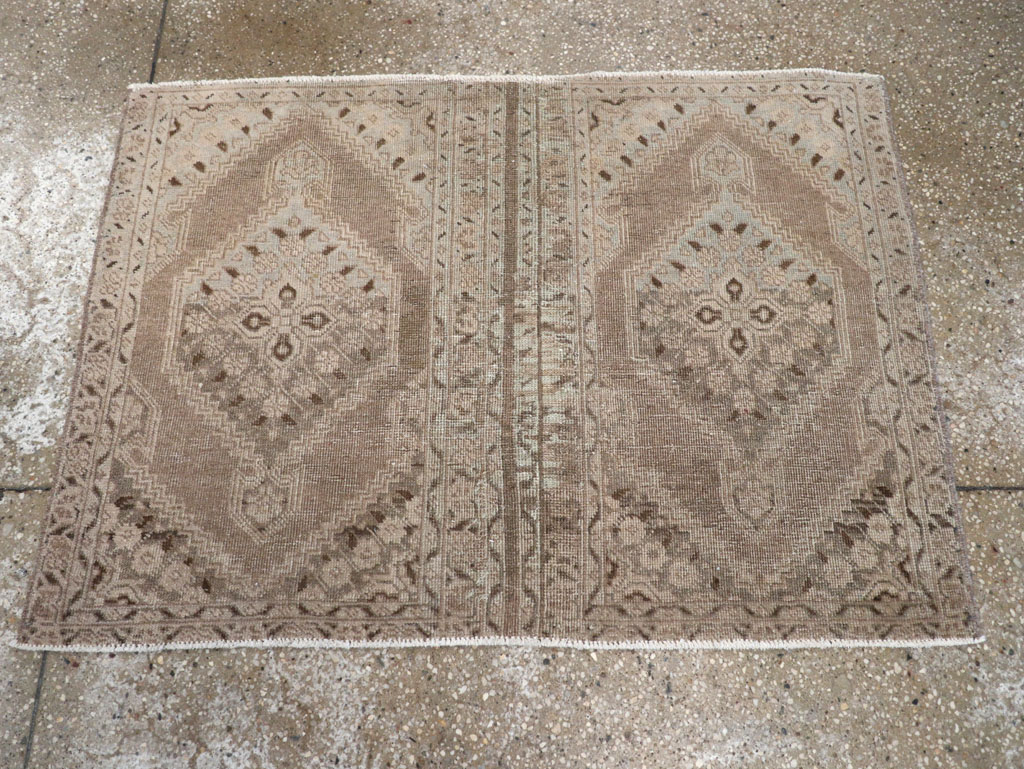 Antique Persian Tabriz Rug, No.14707 - Galerie Shabab