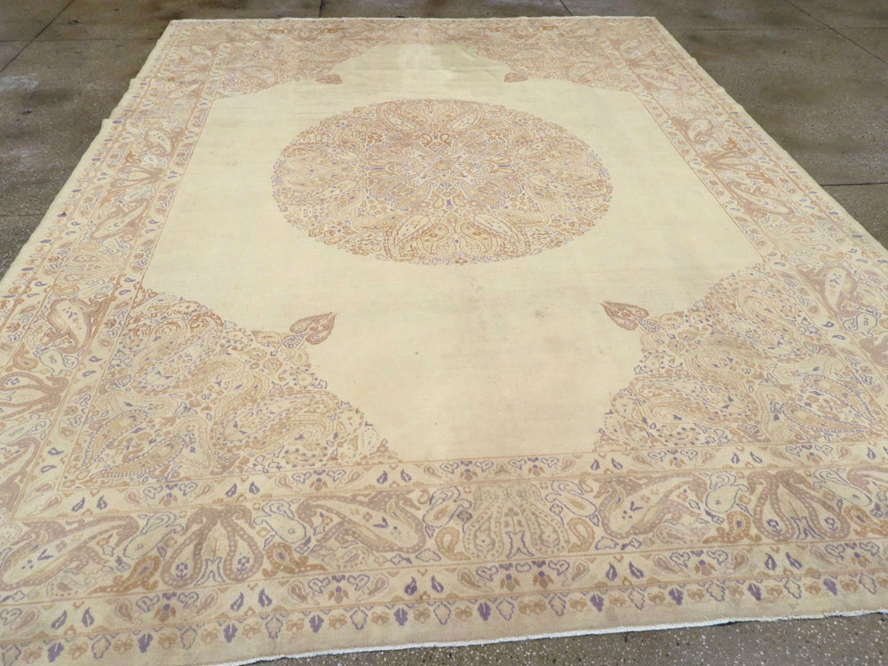 Vintage Persian Kerman Carpet, No.14740 - Galerie Shabab