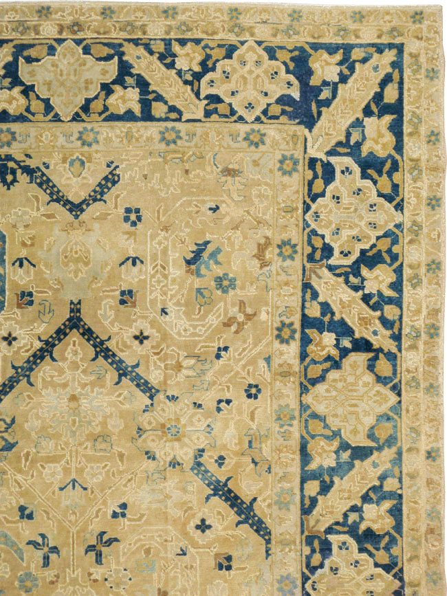 Antique Persian Tabriz Carpet, No.14747 - Galerie Shabab