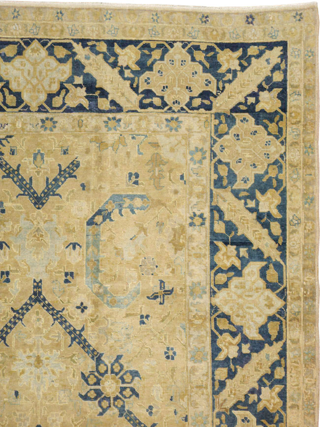 Antique Persian Tabriz Carpet, No.14747 - Galerie Shabab