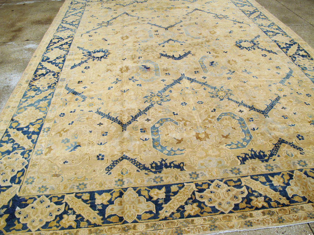 Antique Persian Tabriz Carpet, No.14747 - Galerie Shabab