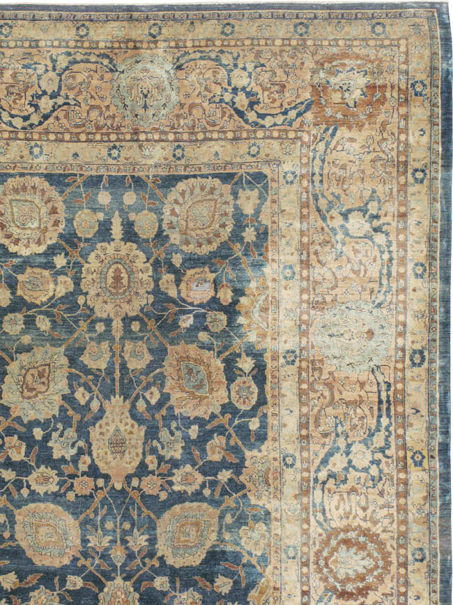 Antique Persian Tabriz Carpet, No.14757 - Galerie Shabab
