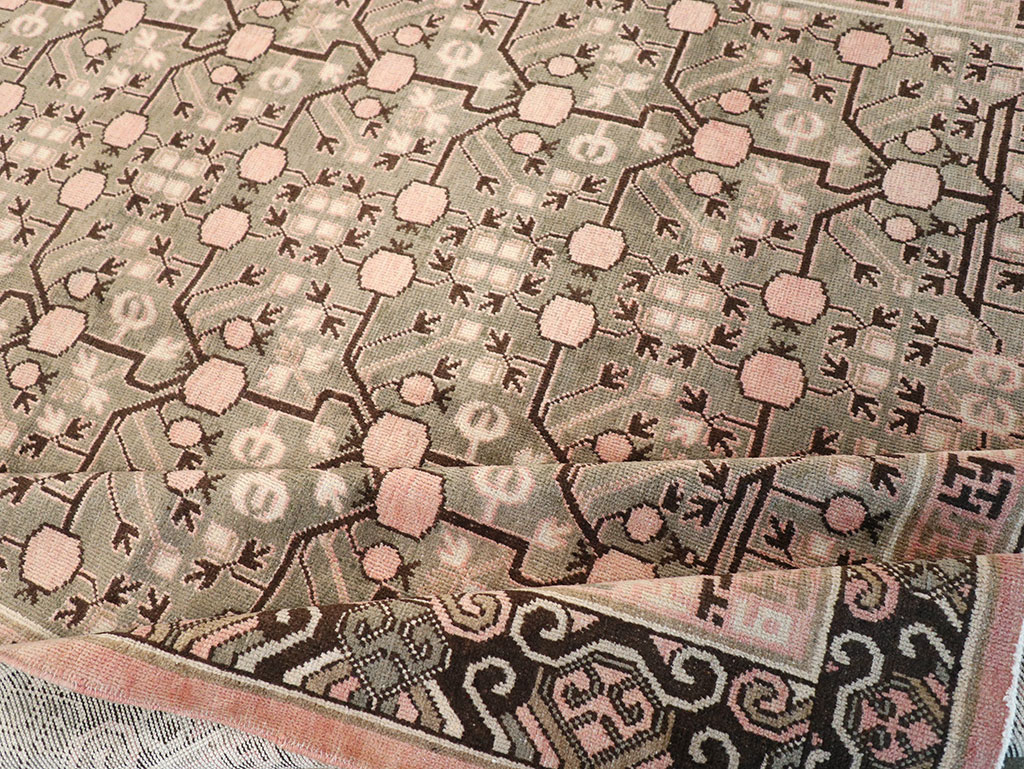 Vintage East Turkestan Khotan Carpet, No.14761 - Galerie Shabab