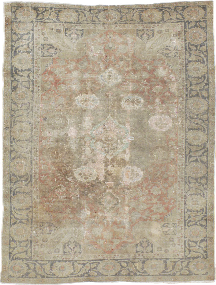 Vintage Turkish Sivas Distressed Rug, No.14763 - Galerie Shabab