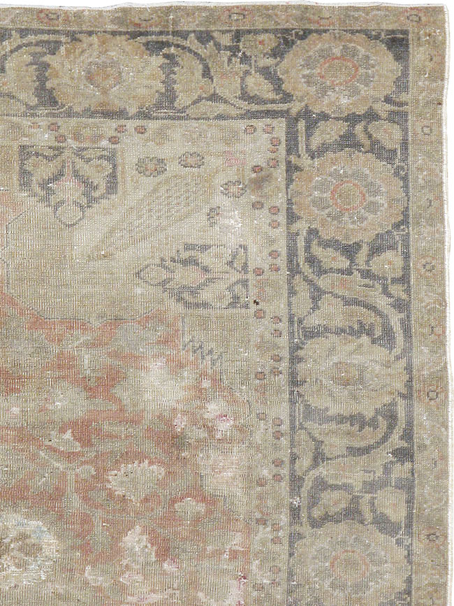 Vintage Turkish Sivas Distressed Rug, No.14763 - Galerie Shabab