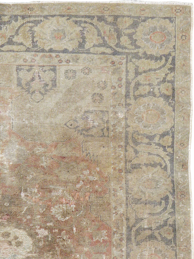 Vintage Turkish Sivas Distressed Rug, No.14763 - Galerie Shabab