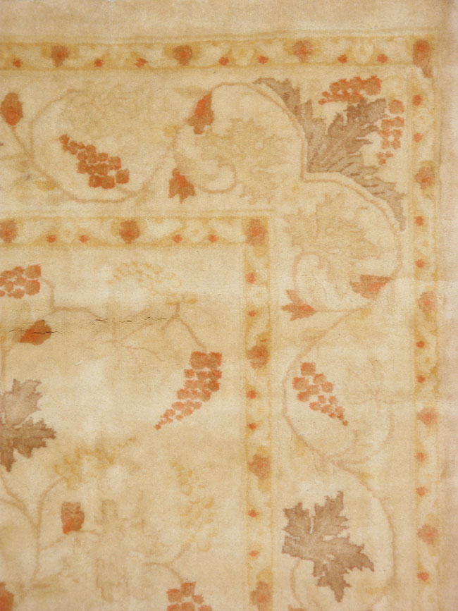 Antique Spanish Savonnerie Carpet, No.14816 - Galerie Shabab