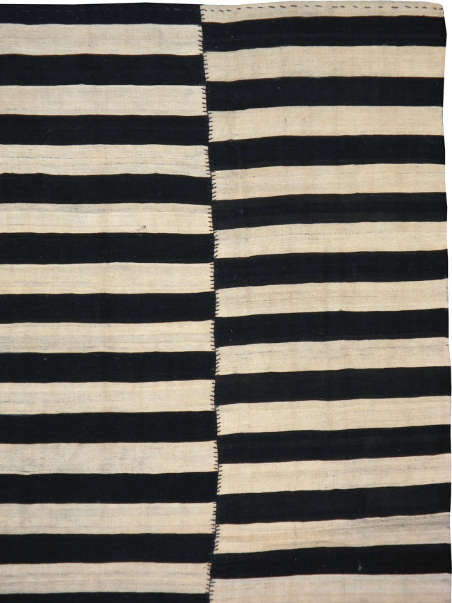 Vintage Persian Kilim, No.14872 - Galerie Shabab