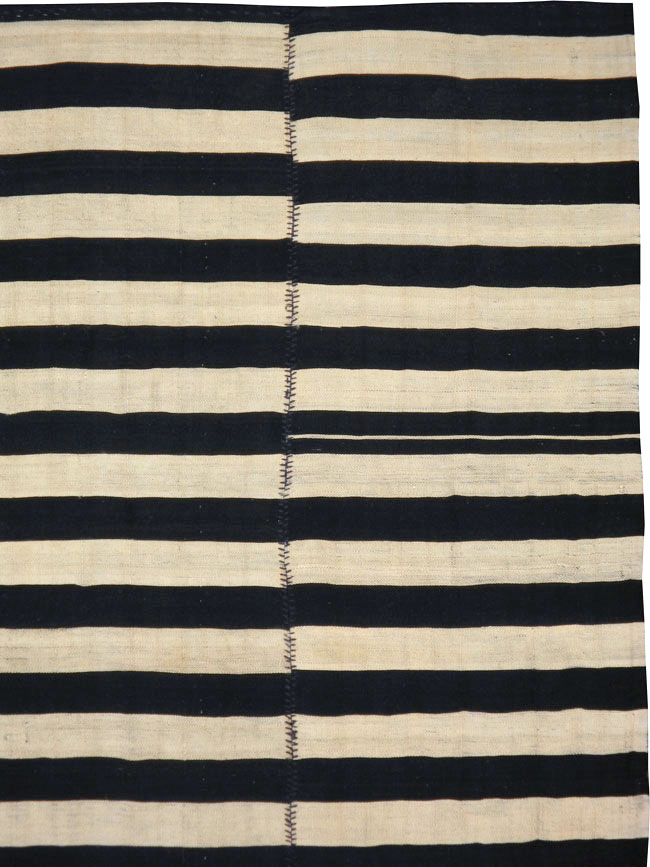 Vintage Persian Kilim, No.14872 - Galerie Shabab