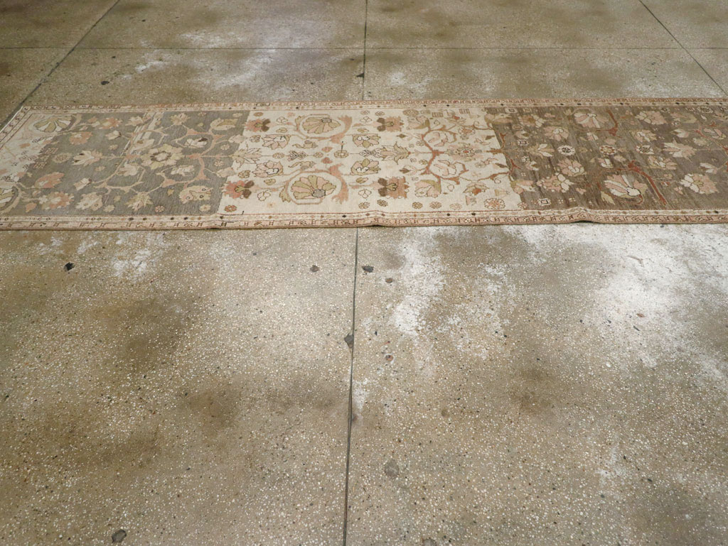 Vintage Persian Malayer Runner, No.14883 - Galerie Shabab