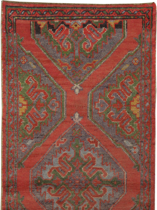 Vintage Oushak Runner, No.14912 - Galerie Shabab