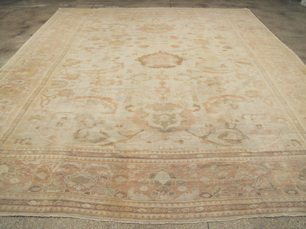 Antique Persian Sultanabad Carpet, No.14931 - Galerie Shabab
