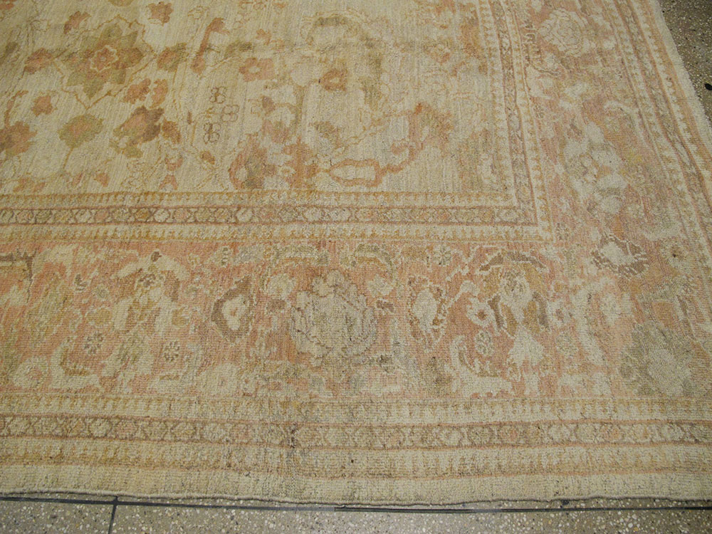 Antique Persian Sultanabad Carpet, No.14931 - Galerie Shabab