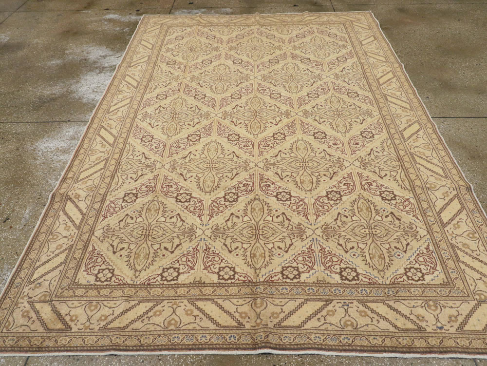 Vintage Turkish Sivas Carpet, No.14957 - Galerie Shabab