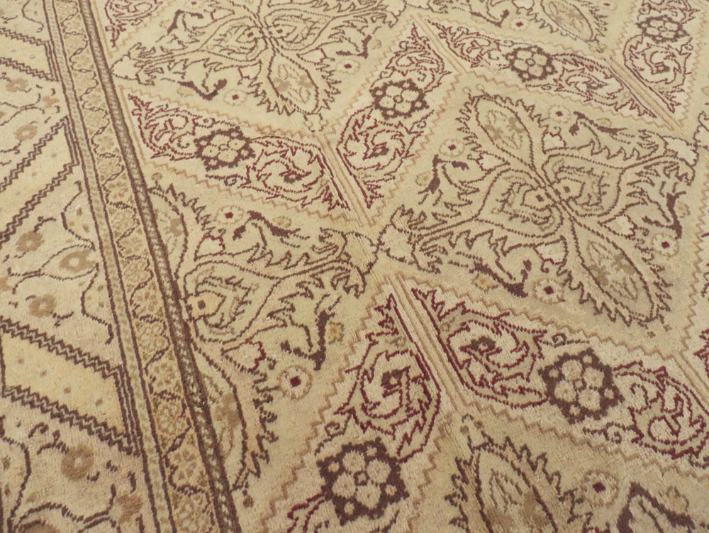 Vintage Turkish Sivas Carpet, No.14957 - Galerie Shabab
