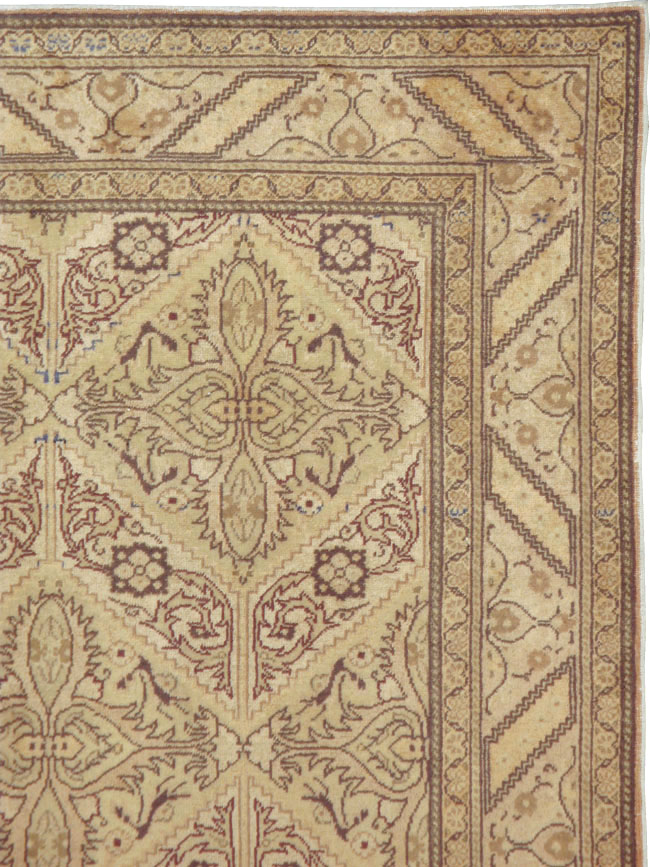 Vintage Turkish Sivas Carpet, No.14957 - Galerie Shabab