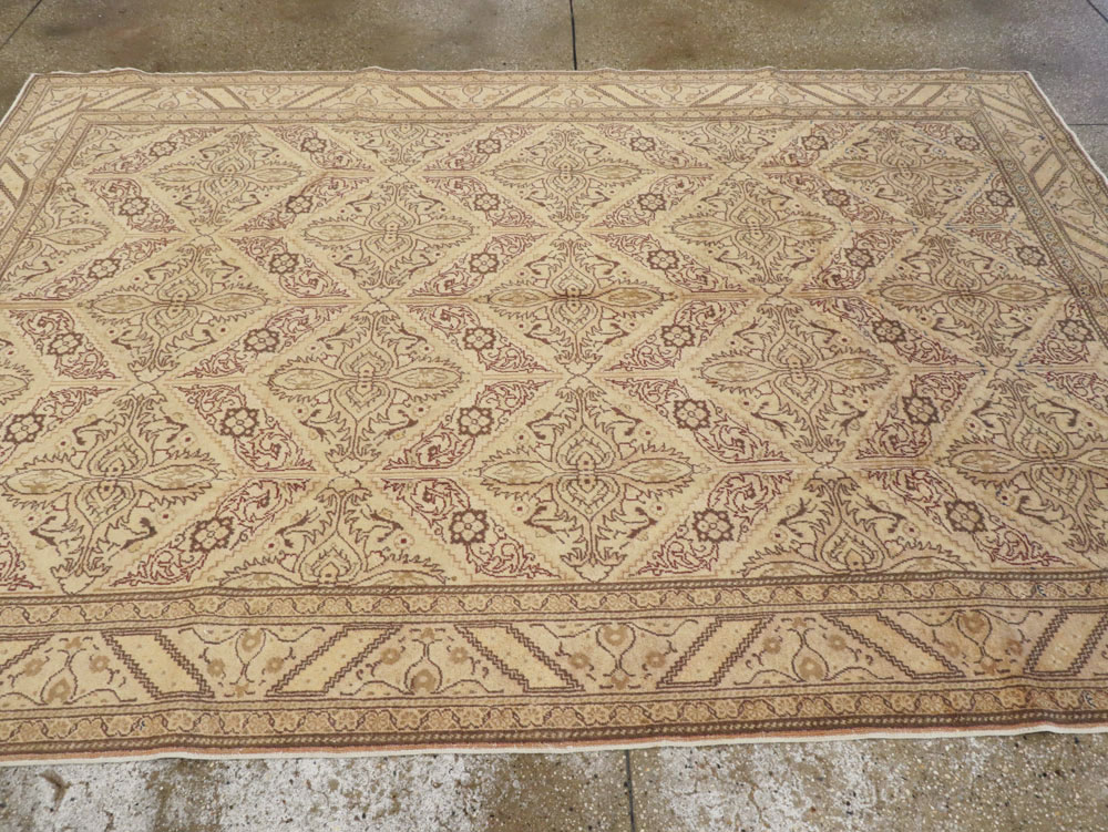 Vintage Turkish Sivas Carpet, No.14957 - Galerie Shabab