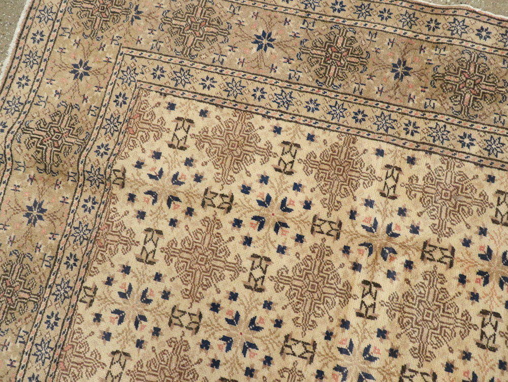 Vintage Turkish Sivas Carpet, No.14959 - Galerie Shabab