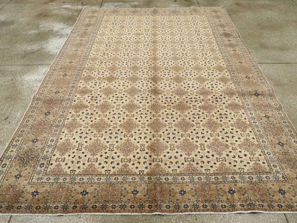 Vintage Turkish Sivas Carpet, No.14959 - Galerie Shabab