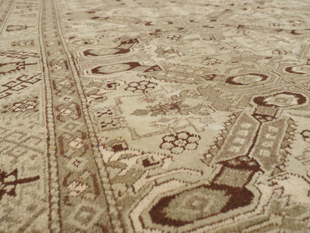 Vintage Turkish Sivas Carpet, No.14963 - Galerie Shabab
