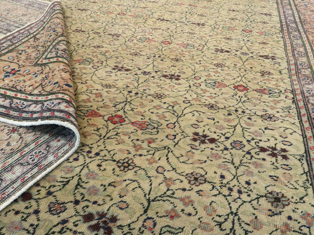 Vintage Turkish Sivas Carpet, No.14965 - Galerie Shabab